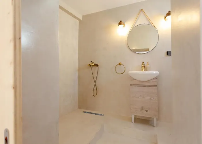 Evaxenia's House Old Town Rhodes بيت للعطل *