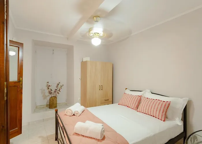 Evaxenia's House Old Town Rhodes بيت للعطل *